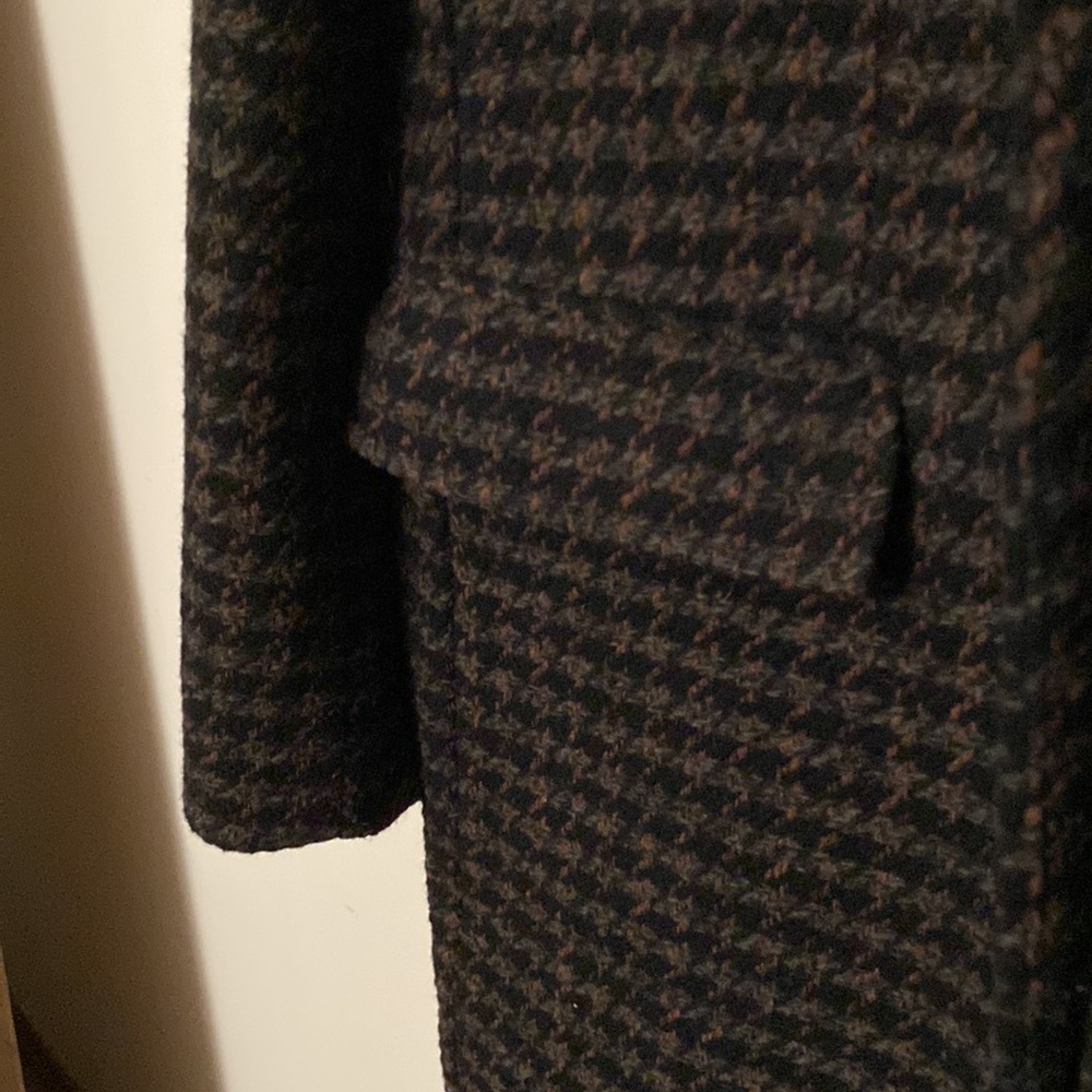 EXPRESS Men's Wool Blend Winter Dress Coat - Black/Dark Green/burnt orange Plaid - Picture 4 of 6